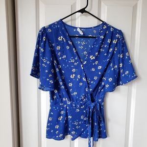 Short sleeve peplum wrap top